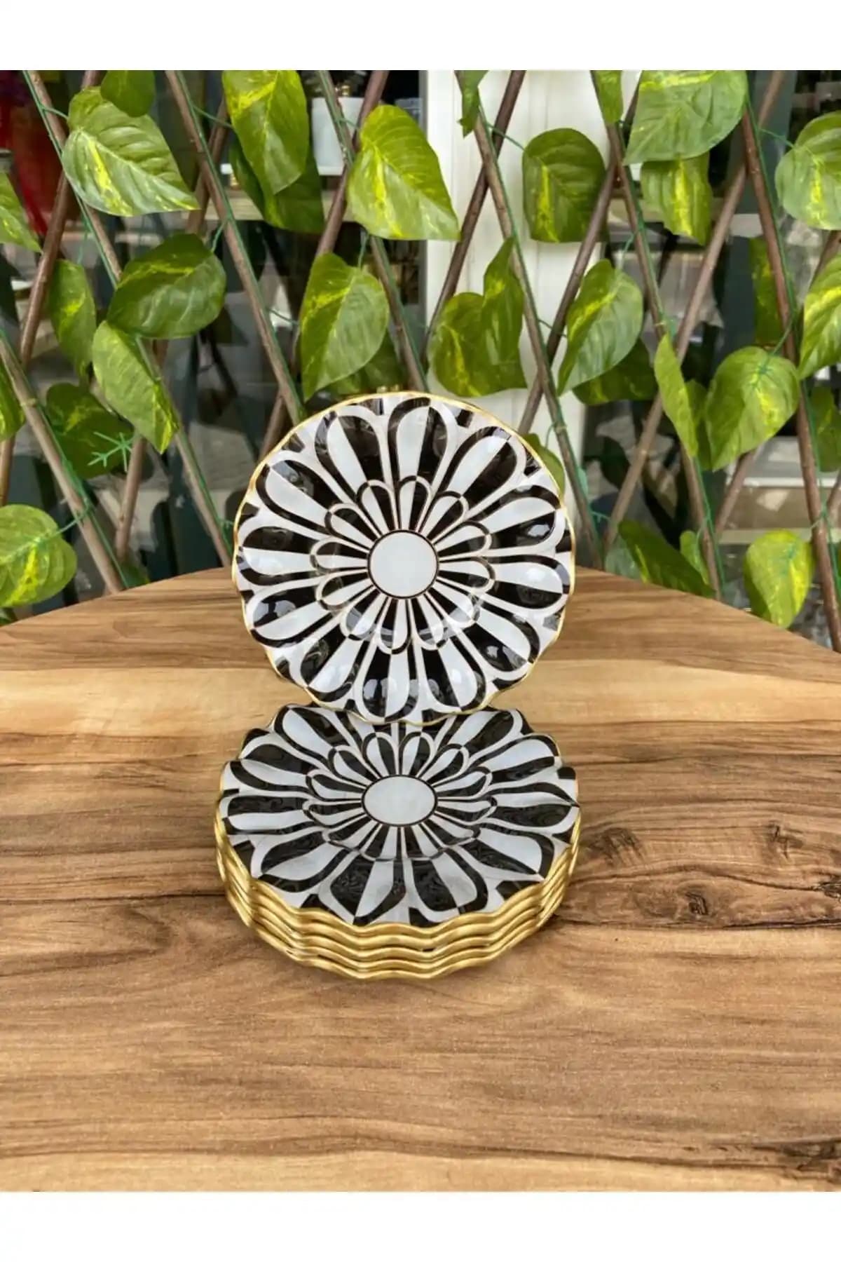 GÜRCÜGLASS Papatya Model Altın 6 Parça Çay Tabağı – Şık Cam Seti, Günlük Sunumlar İçin