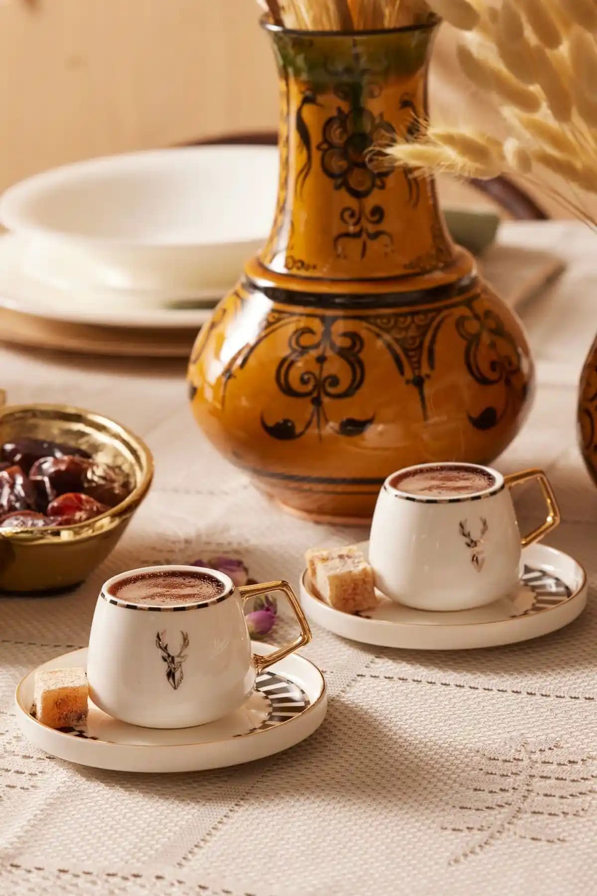 İki Kişilik Kahve Ritüeli İçin Karaca Aries Beyaz Porselen Fincan Seti Tanışın