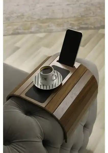 Mobitell deri tabanlı telefon tutacaklı koltuk başlığı sehpası: estetik kaymaz çözümler