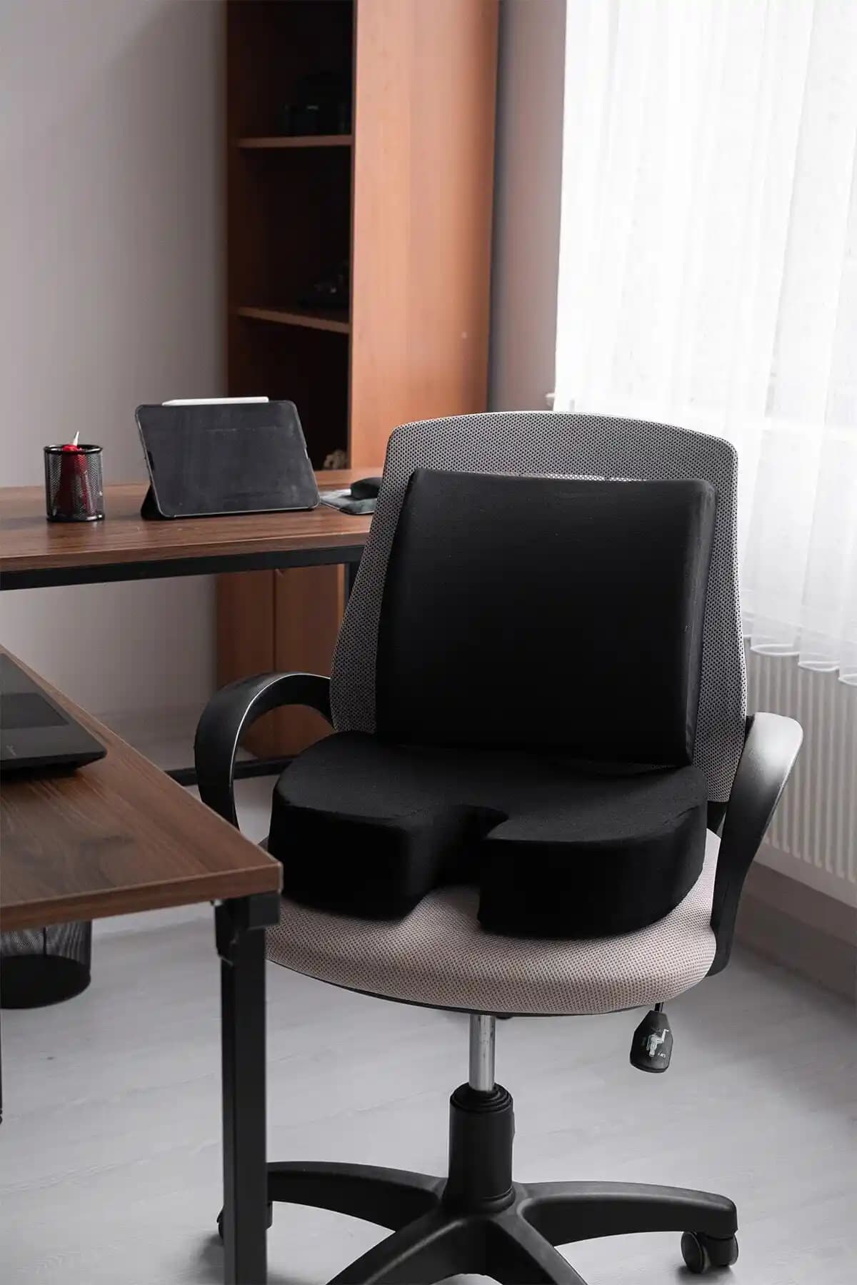 Viscomina Oturma Minderi: Çift Yüzeyli Ortopedik Visko Dolgu ile Ergonomik Bel Desteği