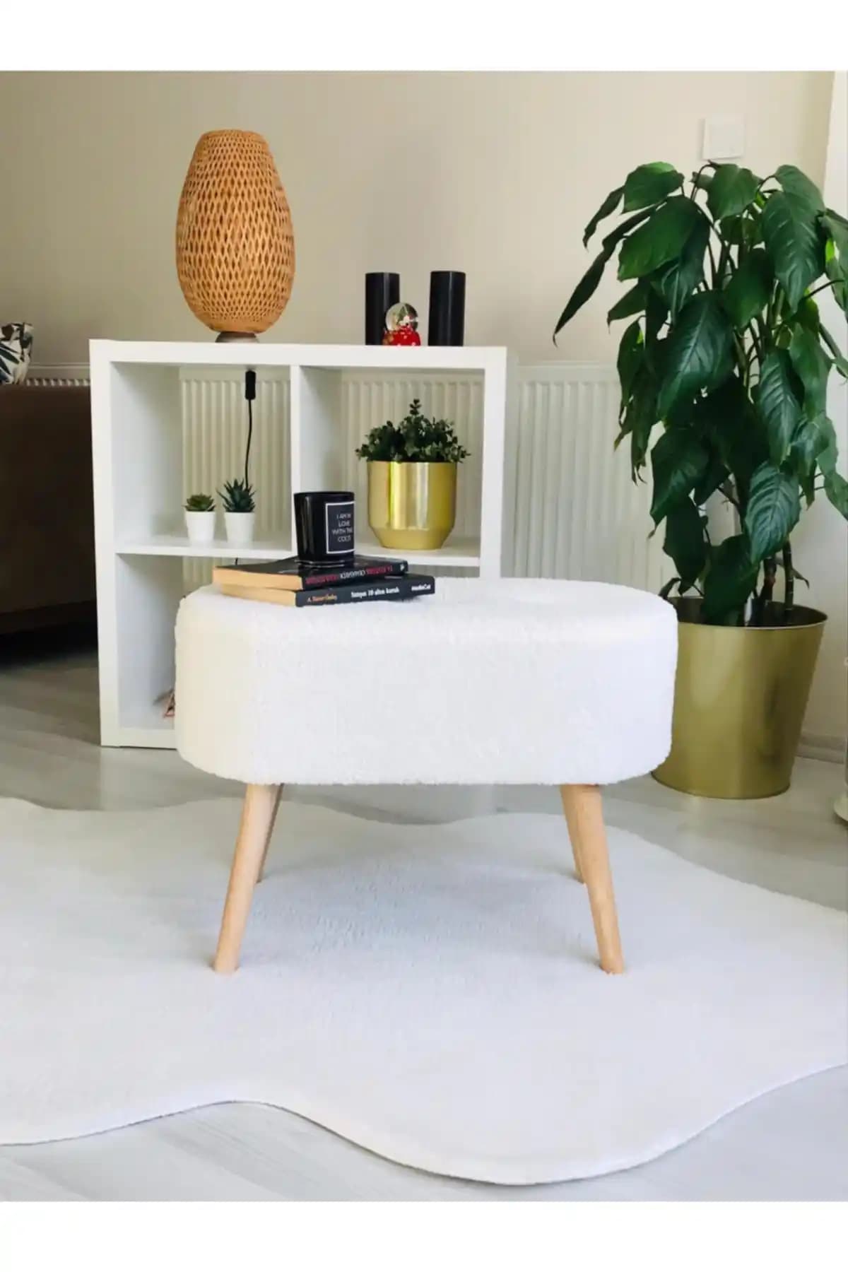 WEBPANYA Oval Puf Sandalye: Beyaz Kumaş, Gürgen Ahşap Ayaklar, El Yapımı Tasarım