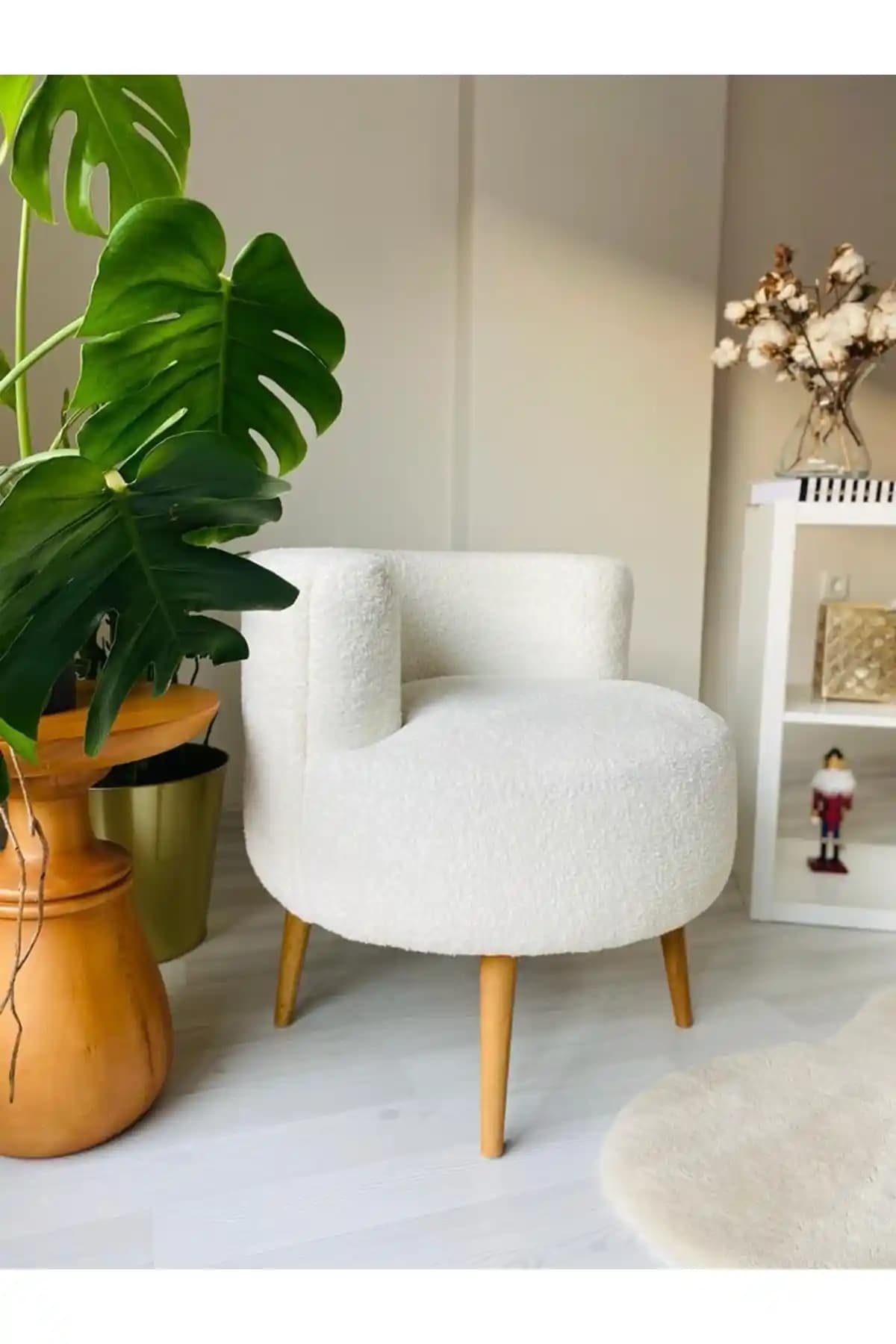Webpanya Tekli Berjer: İskandinav Esintili Beyaz Teddy Kumaş Koltuk 70x70 cm