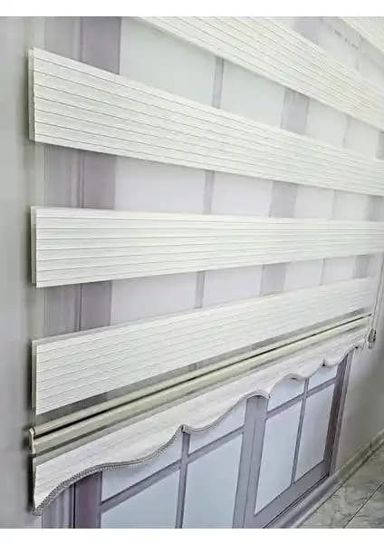 BBB Pliseli Zebra Stor Perde Ekru MZ481 ve Sert Plastik Kasalı Modellerinin Karşılaştırması