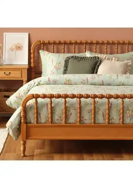 Bella Maison Flores ve Leora Çift Kişilik Nevresim Setleri Detaylı Karşılaştırması