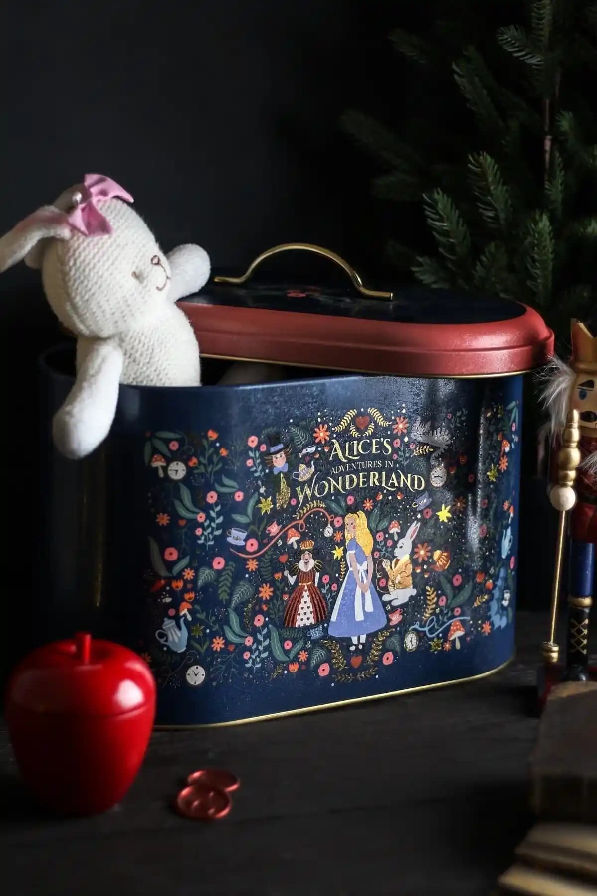 Evle Metal Oval Ekmeklik: Şık ve Dayanıklı Mutfak Aksesuarı ile Ekmeklerinizi Taze Tutun