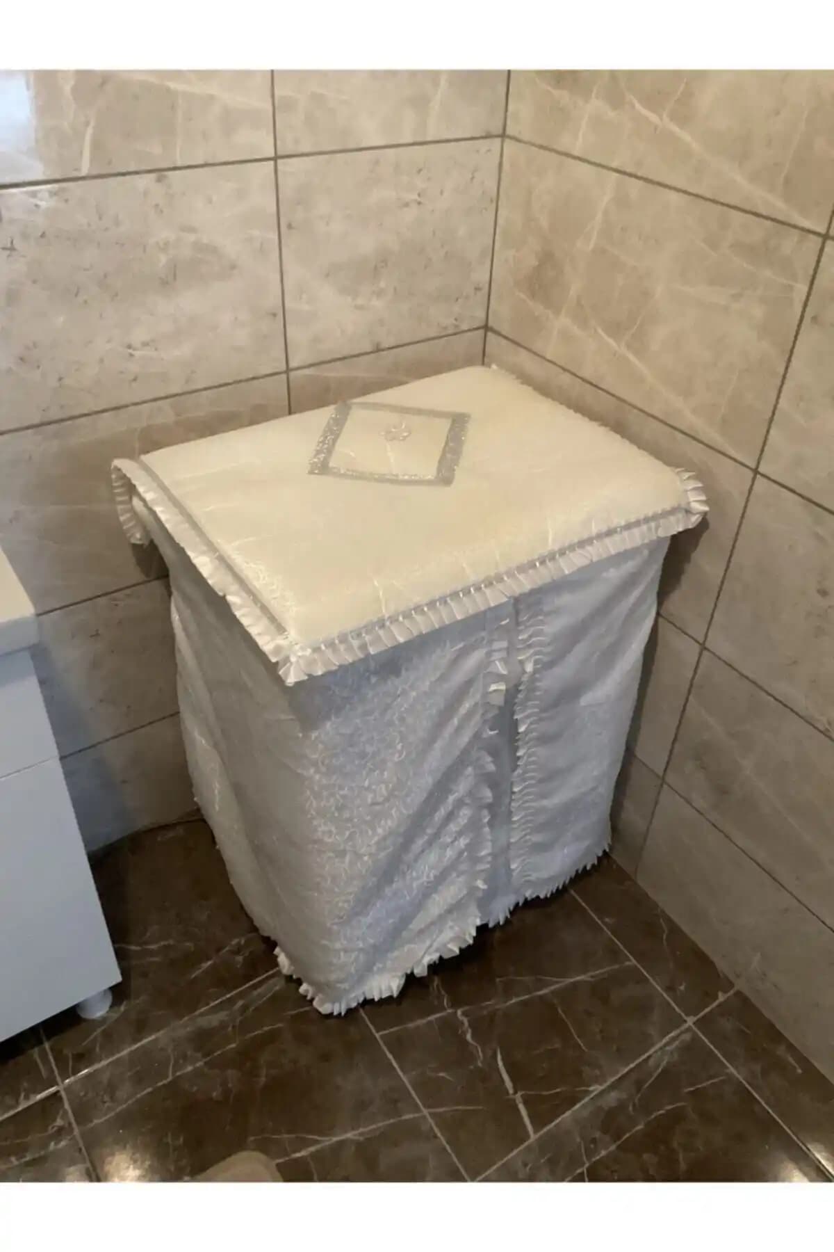 Genel Markalar Çamaşır Makinesi Örtüsü: Dayanıklı, Su İtici ve Estetik Koruma