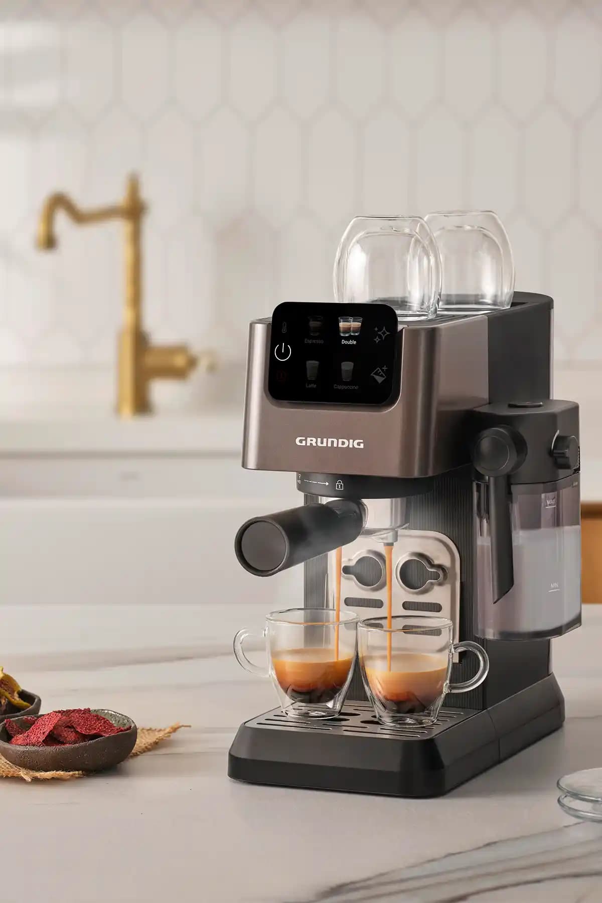 Grundig Ksm 5330 Delisia Yarı Otomatik Süt Hazneli Espresso Makinesi Özellikleri