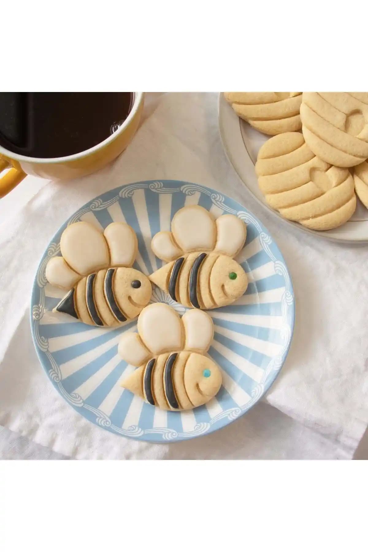 Hobist Sevimli Arı Kurabiye ve Şeker Hamuru Kalıbı Çocuklar İçin Dayanıklı ve Güvenli