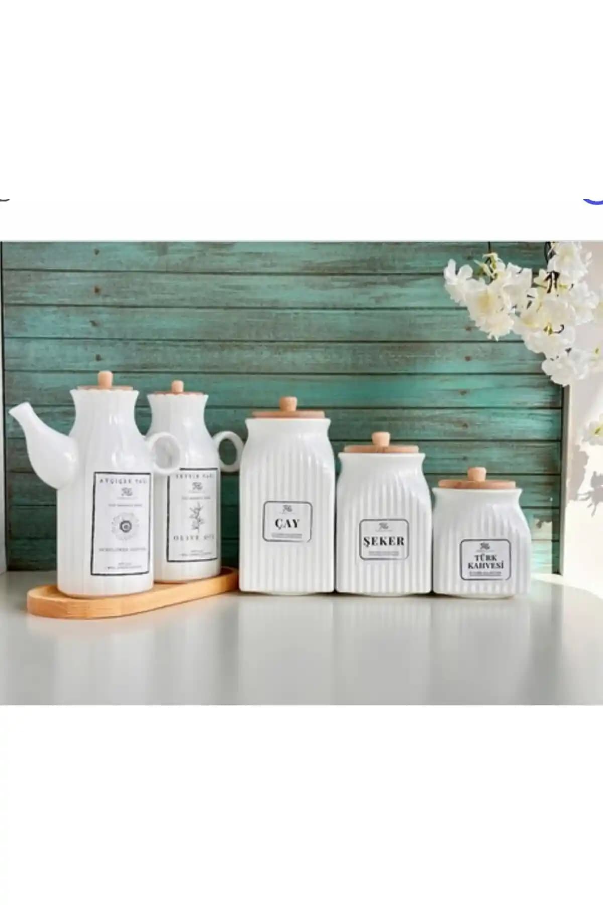 Kitchen Pembelia 6 Parça Bambu Standlı Porselen Seti ile Şık ve Fonksiyonel Mutfak Düzeni