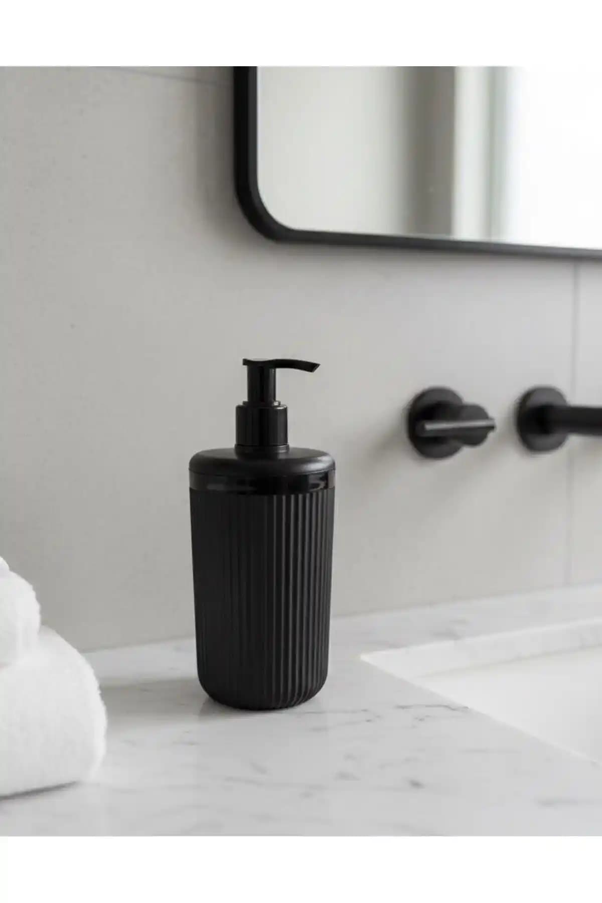Okyanus Home Mina Siyah Yuvarlak Çizgili Sıvı Sabunluk: Şık ve Fonksiyonel Tasarım