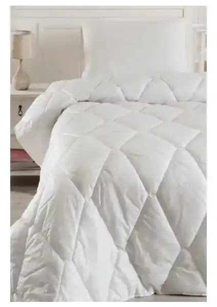 Taç Comfort Microfiber Çift Kişilik Yorgan: Hafif, Sıcak ve Konforlu Uyku