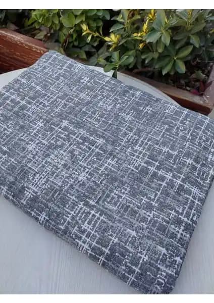 Tekstilci Aktarteks ve Tekstilci Savan 6m2 Halı Örtüsü Modellerinin Detaylı Karşılaştırması