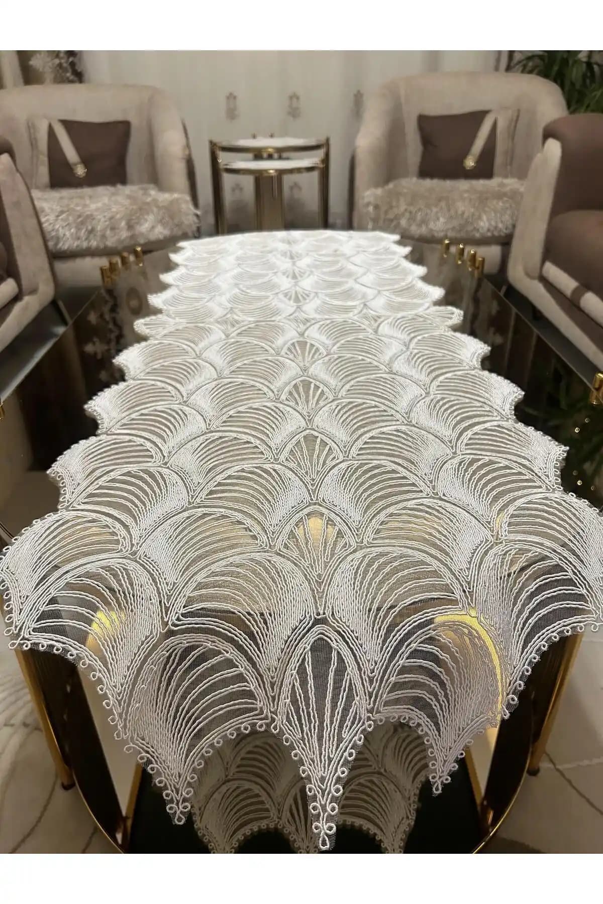 Tekstilsa Yeni Lüks Runner Masa Örtü Takımı ile Şıklık ve Fonksiyonellik