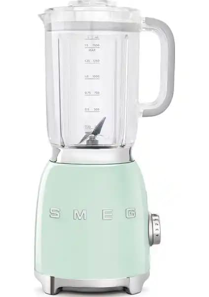 Smeg Pastel Yeşil Blender BLF03PGEU: Estetik ve Güçlü Performansıyla Mutfaklara Şıklık Katıyor