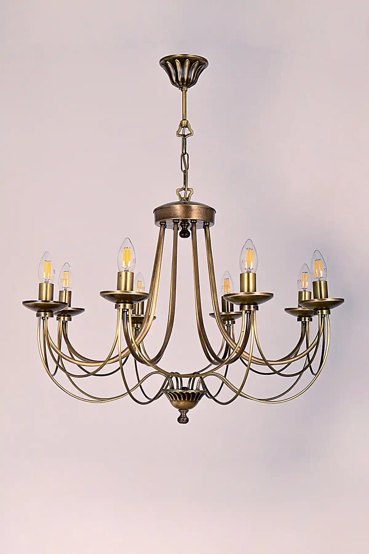 8 Kollu Avize Seçenekleri ve Dekorasyonda Kullanım İpuçları