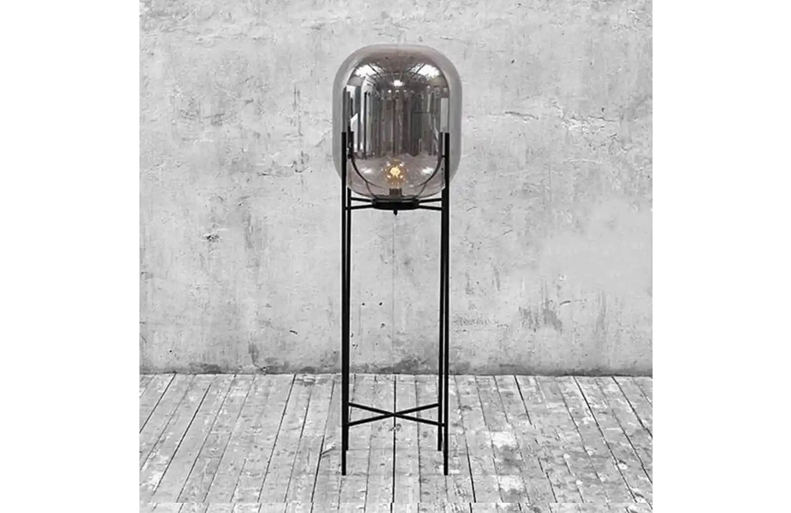 Büyük Lambaderlerle Dekorasyonda Şıklık ve Fonksiyonellik Sağlayan Modern Çözümler