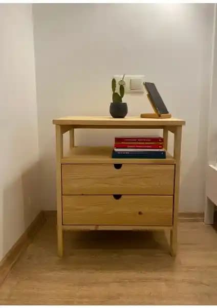 Aksöz Tasarım Ahşap Komodin: Dayanıklı ve Şık Yatak Odası Dekorasyonu İçin Ideal Seçenek