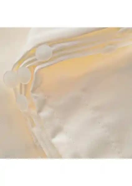 Arolife Taç Saten Güneşlik Perde: Modern ve Fonksiyonel Tasarım ile Işık Kontrolü