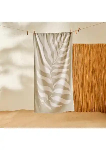 Bella Maison Pamuk Leaf Plaj Havlusu: Yüksek Kaliteli ve Şık Pamuklu Plaj Aksesuarı