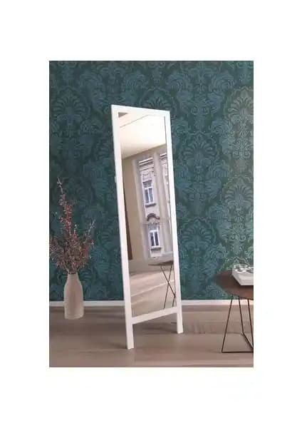 Beyaz Doğal Ahşap Ayaklı Boy Aynası: Şık ve Fonksiyonel Dekorasyon Parçası