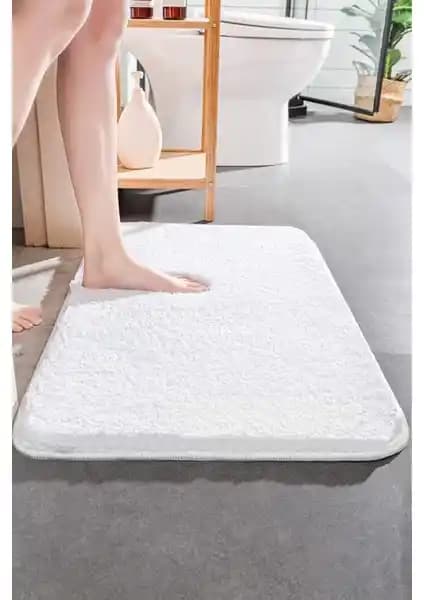 Brilla Home Tekli Post Peluş Banyo Paspası: Güvenli ve Şık Banyo Dekorasyonu İçin Uygun
