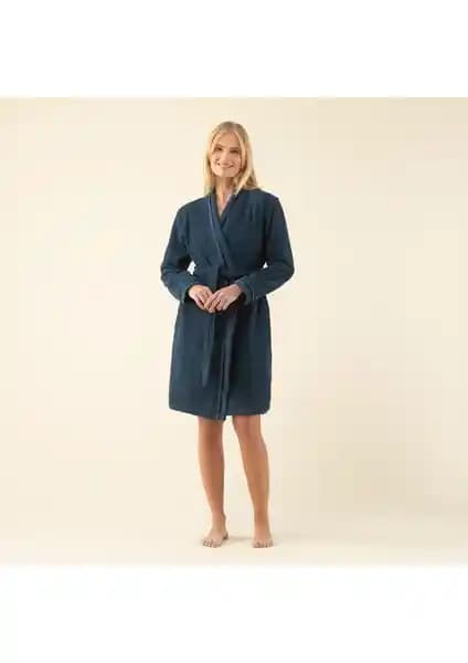Chakra Chic Kadın Marin Mavi Bornoz: Yüksek Kalite ve Şıklık Sunan Konforlu Tasarım