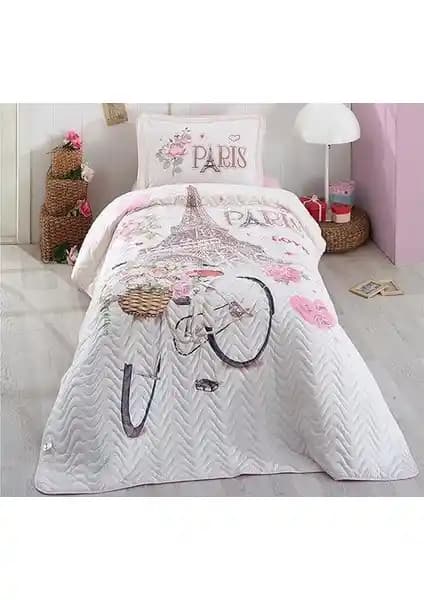 Clasy Paris Love Tek Kişilik Pembe Yatak Örtüsü ile Romantik ve Şık Yatak Odası Dekorasyonu
