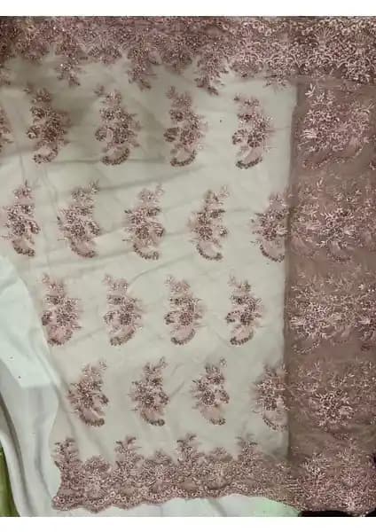 Dantel Kumaş Ürün Tanıtımı: Zarafet ve Kalitenin Buluşması