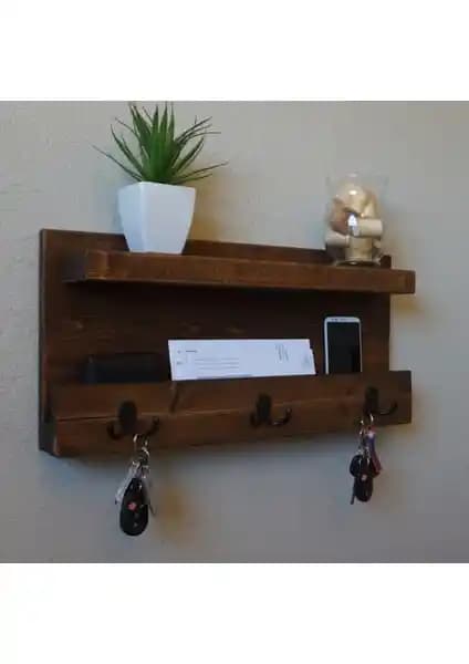 Dekorumbu Posta Rafı: Estetik ve Fonksiyonellik Sunan El Yapımı Ahşap Duvar Aksesuarı