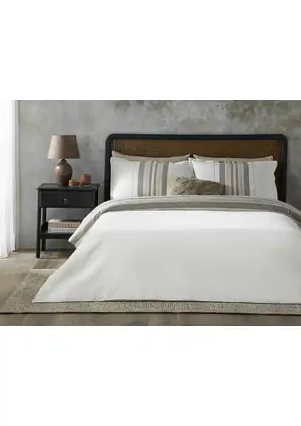 English Home Grand Renk Serisi Çift Kişilik Nevresim Takımı Şıklık ve Konforu Bir Arada Sunar