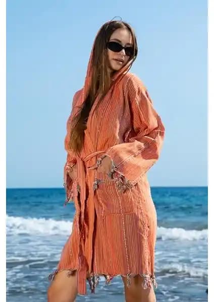 Ephemeris Ponpon Peştamal Bornoz: Doğal ve Şık Bir Günlük Kullanım Seçeneği