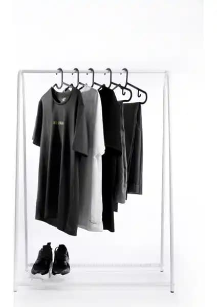 Fec Reklam Metal Elbise Askılığı Dayanıklı ve Şık Tasarımıyla Kullanıcılarına Kolaylık Sunar