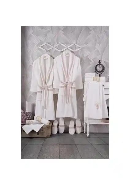 Güvenal Akdeniz 20 Parça Kutulu Çeyizlik Bornoz Seti ile Konfor ve Estetiği Bir Arada Yakalayın