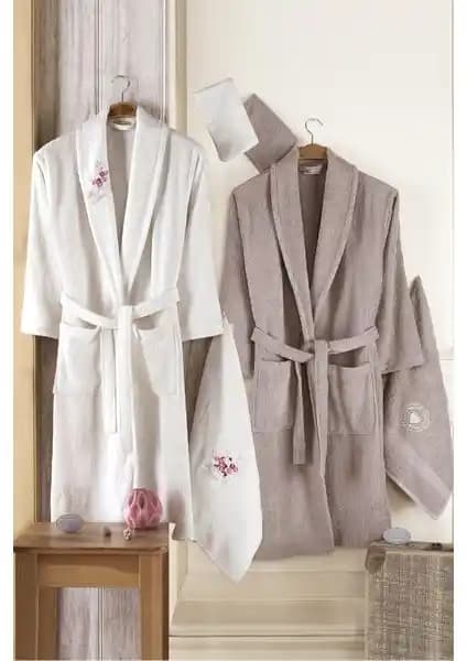 Güvenal Pamuxu 8 Parça Aile Bornoz Seti: Yüksek Kaliteli Konfor ve Şıklık