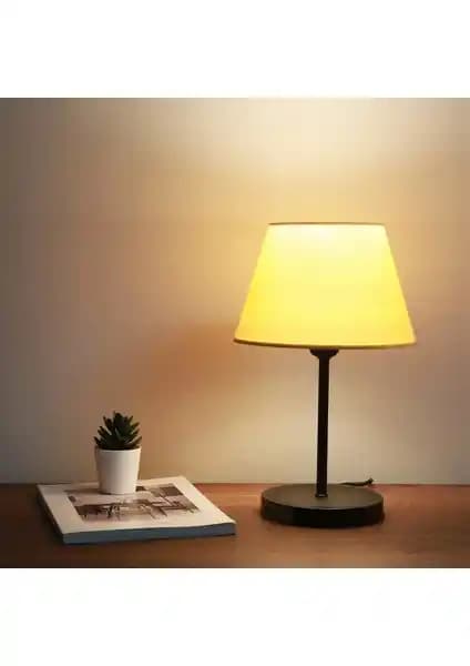 Homing Kumaş Başlık Siyah Gövde Abajur: Modern ve Şık Tasarım ile Ev Dekorasyonunuza Uyum Sağlar