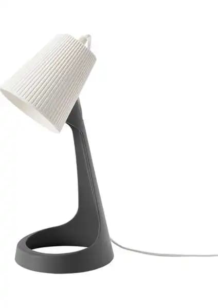 IKEA Svallet Çalışma Lambası: Modern ve Fonksiyonel Tasarım ile Çalışma Ortamınızı Yenileyin