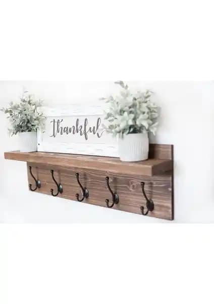 İnce Çizgi Ahşap Raflı Duvar Askılığı: Estetik ve Dayanıklı Tasarım Çözümü