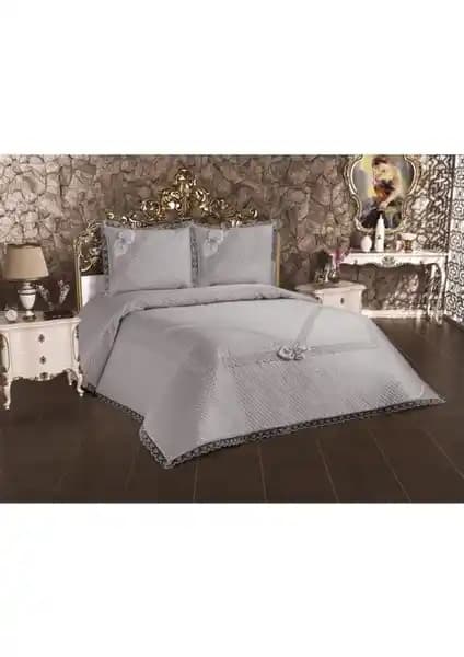 Ka<dı>nca Dükkan Kapitoneli Fransız Güpürlü Çift Kişilik Yatak Örtüsü Takımı