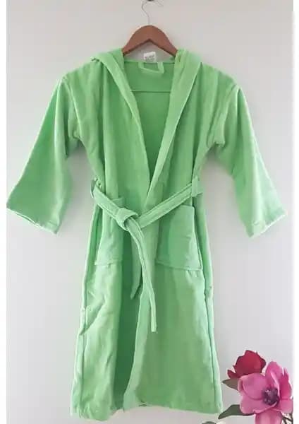 Kadife Malzeme ile Çocuklar İçin Konforlu ve Şık Bornoz Ürün Özellikleri ve Kullanım İpuçları