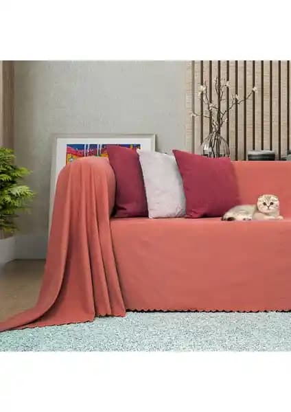 Latuda Concept Kaymaz Koltuk Örtüsü: Estetik ve Fonksiyonellik Bir Arada