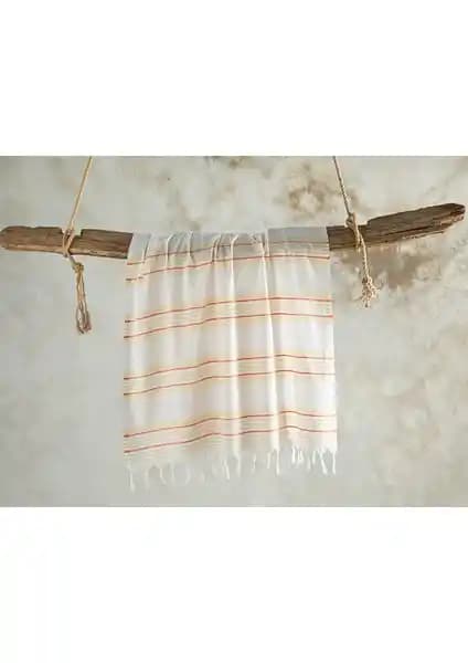 Mayra Çizgili Peştamal: Şık ve Konforlu Plaj ve Hamam Aksesuarı