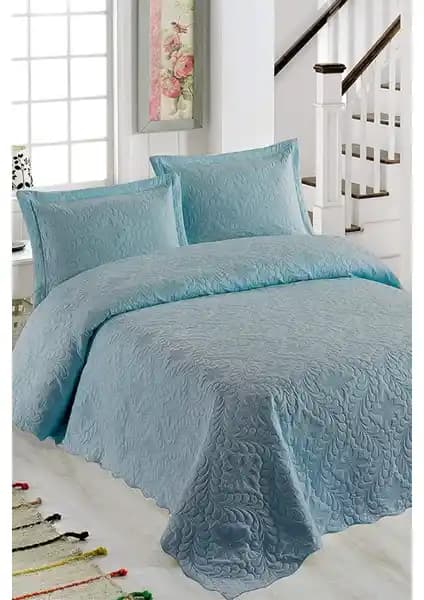 Modern ve Şık Turkuaz Çift Kişilik Yatak Örtüsü - Dayanıklı ve Kolay Bakımlı Tasarım