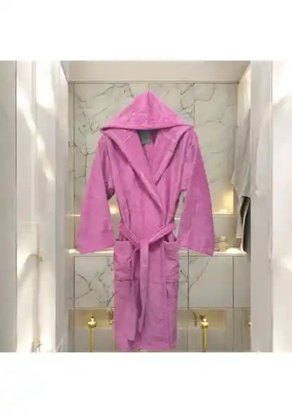 MySoft Home Kadife Kapüşonlu Bornoz: Şıklık ve Konforu Bir Arada Sunan Tasarım