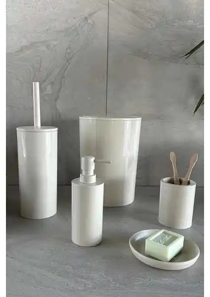 Primanova 5 Parça Banyo Seti: Modern ve Şık Tasarım ile Fonksiyonel Kullanım