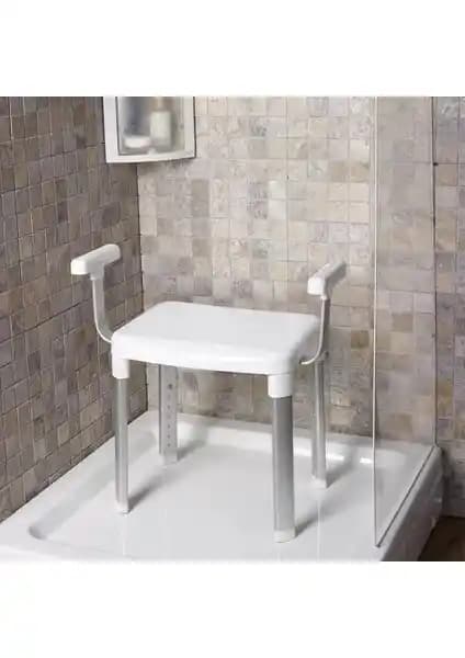 Primanova Cappadocia Kollu Banyo Sandalyesi: Güvenli ve Konforlu Kullanım İçin Modern Tasarım