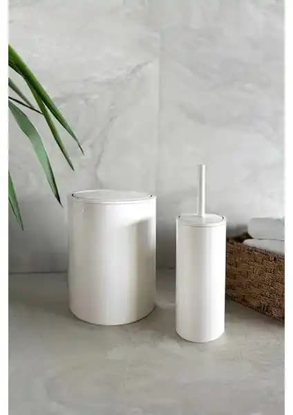 Primanova Flores 2'li Banyo Seti Beyaz Şıklık ve Fonksiyonellik Bir Arada