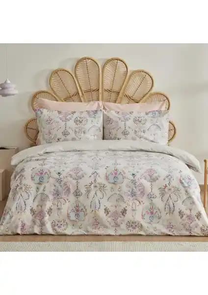 Sarah Anderson Malia Çift Kişilik Nevresim Takımı: Estetik ve Dayanıklılık Bir Arada