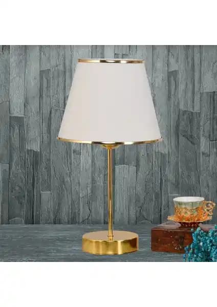 Star Gold Ayaklı Abajur: Şık ve İşlevsel İç Mekan Aydınlatma Çözümü