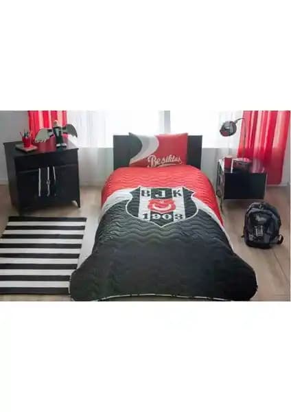 Taç Lisanslı Beşiktaş Logo Yatak Örtüsü Seti Şık ve Dayanıklı Tasarım