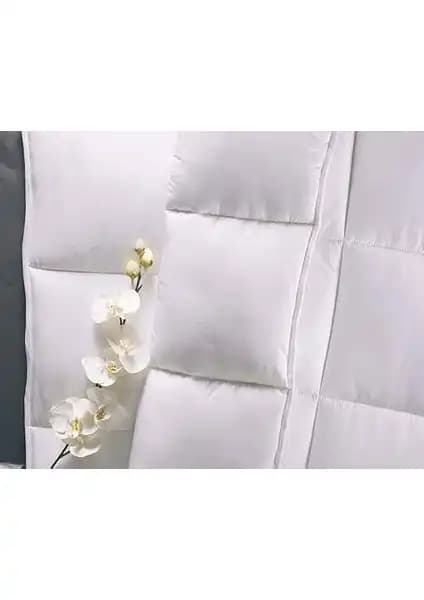Taç Tek Kişilik Microfiber Yorgan: Dört Mevsim Konfor ve Dayanıklılık